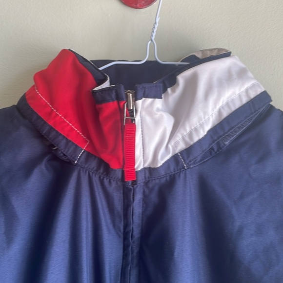 TOMMY HILFIGER || Vintage 90’s Inspired Windbreaker - Picture 3 of 8